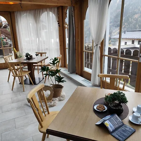 Aparthotel Pitztal Living