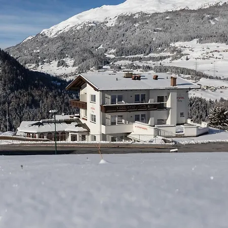 Aparthotel Pitztal Living