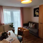 Ξενοδοχείο με διαμερίσματα Pitztal Living Jerzens