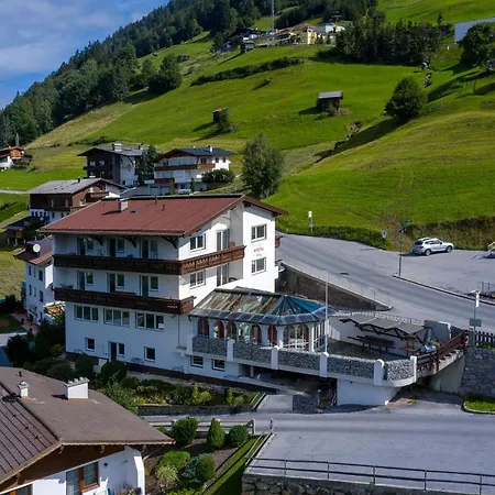 Lägenhetshotell Pitztal Living 3*